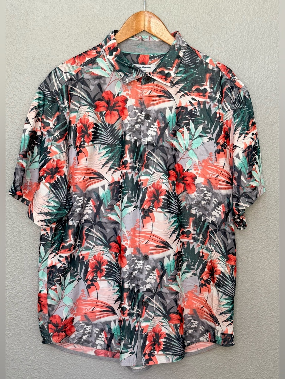 Tommy Bahama | IslandZone Mojito Bay Electric Blooms | Size XL